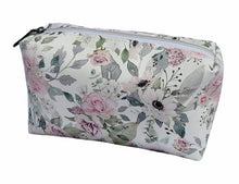 Load image into Gallery viewer, Boxy Pouch Kit - White Floral